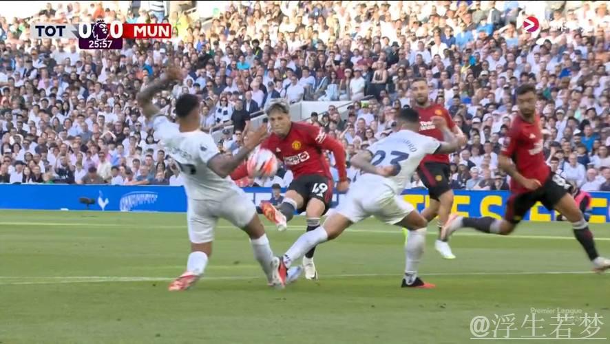 英超官方解释曼联点球取消原因！名宿怒批罪魁，称免费都不值